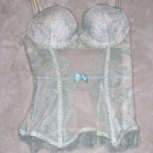 Gorgeous “Bridal” corset